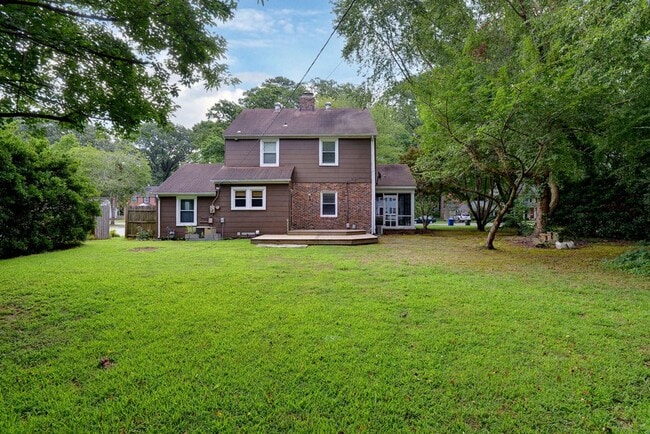 Building Photo - Delightful Home in Brandon Heights
