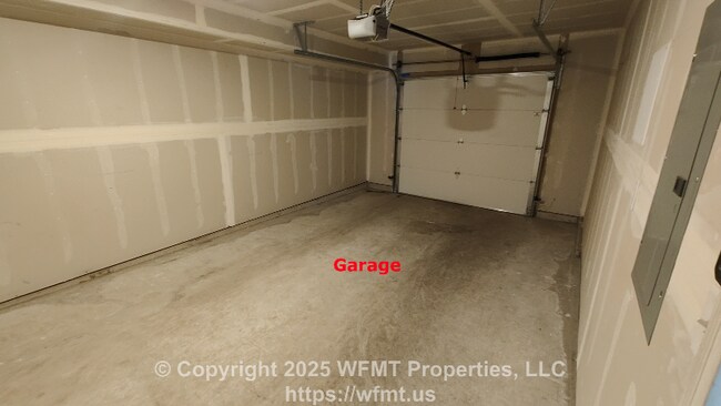 Building Photo - 852 S Camas Ln