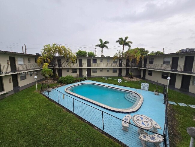 Building Photo - 3901 SW 112th Ave