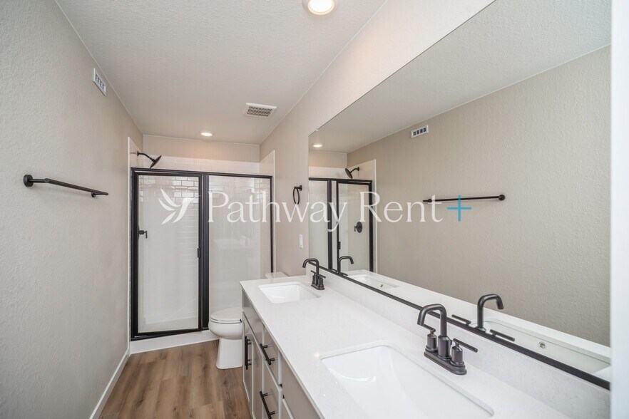 Building Photo - 9424 Yampa St