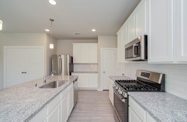 Building Photo - 21611 Sandy Dune Dr