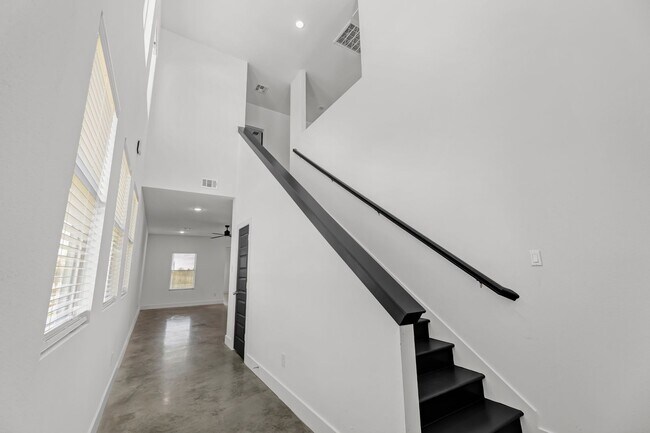 Building Photo - 3007 Alpha Wolf Ct