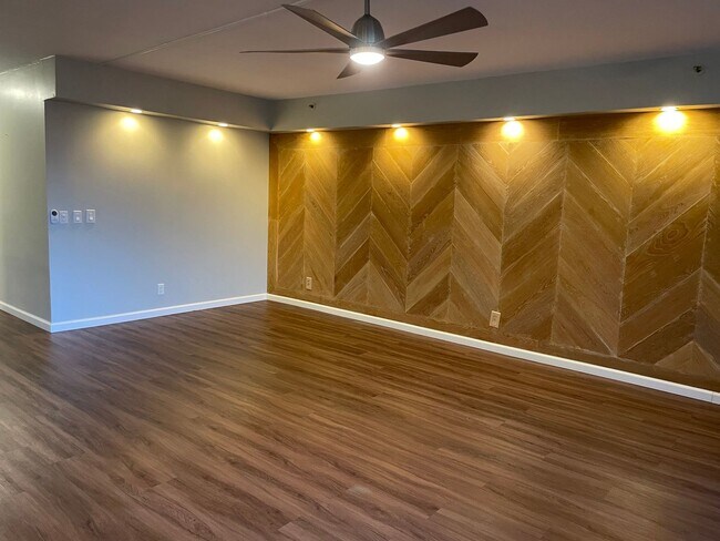 Building Photo - Kakaako 1/1/1 in "One Waterfront"