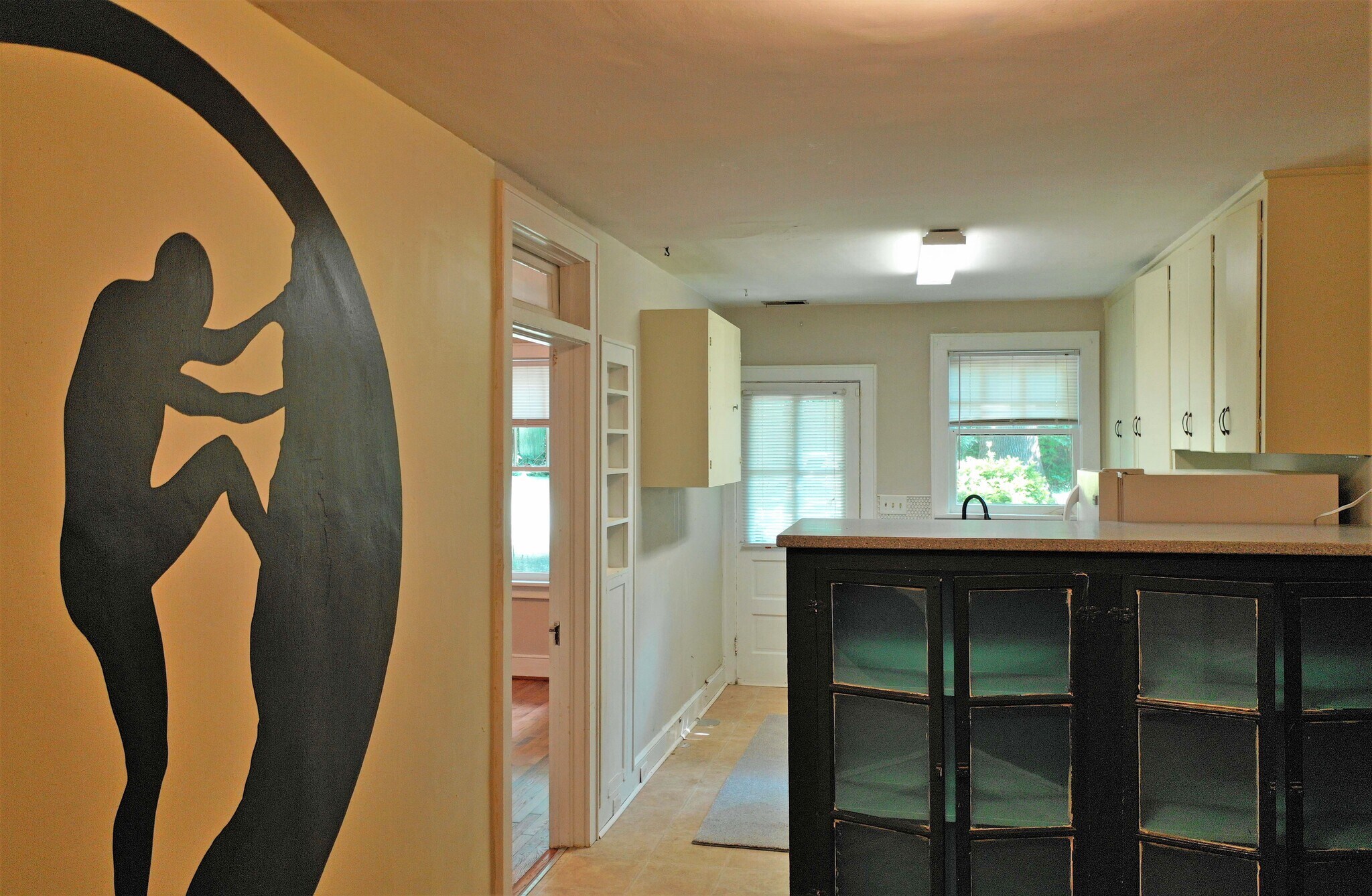 Building Photo - 120 S Harden St