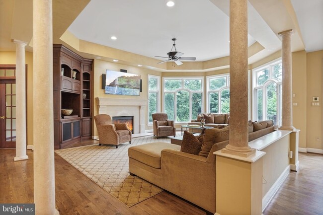 Building Photo - 9864 Walker Glen Ct