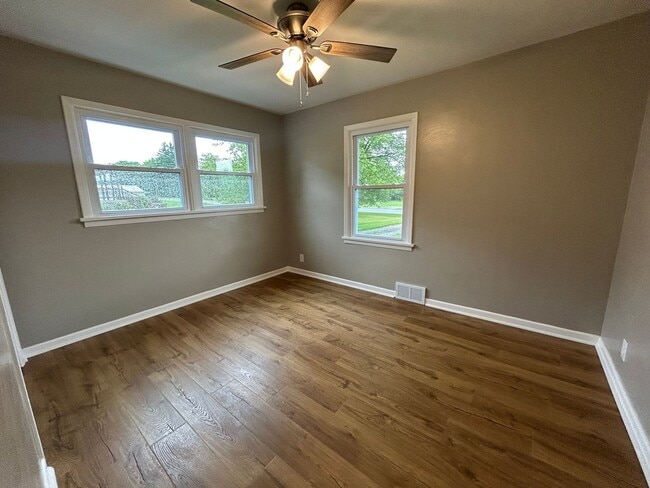 Building Photo - Newly Renovated Three Bedroom Home with Th...