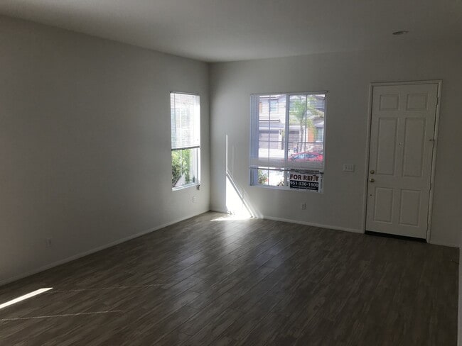 Building Photo - Cul-De-Sac Murrieta Beauty