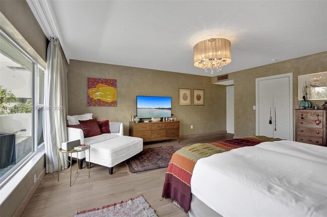 Building Photo - 286 Bal Bay Dr