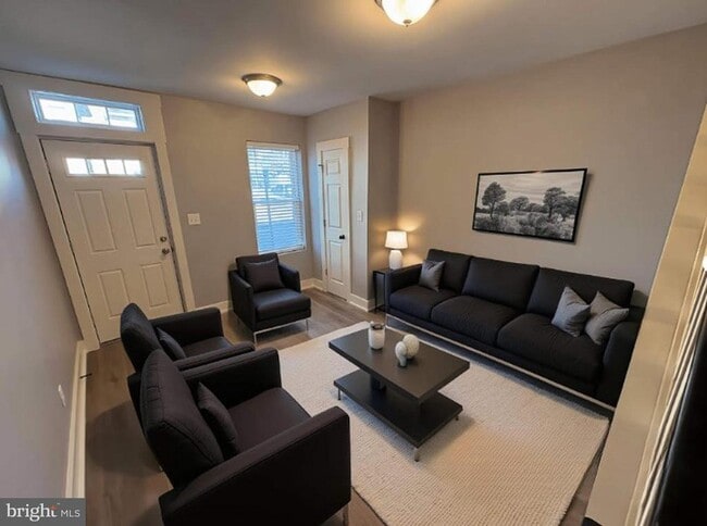 Primary Photo - 1224 Green St