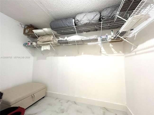 Building Photo - 6039 Collins Ave