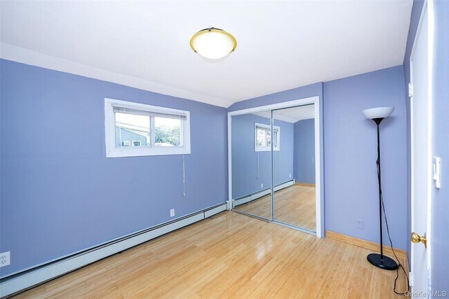 Building Photo - 201 Sprucewood Dr