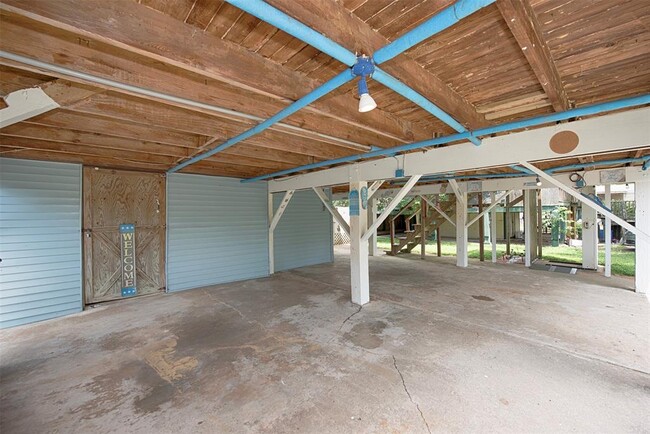 Building Photo - 236 3rd St