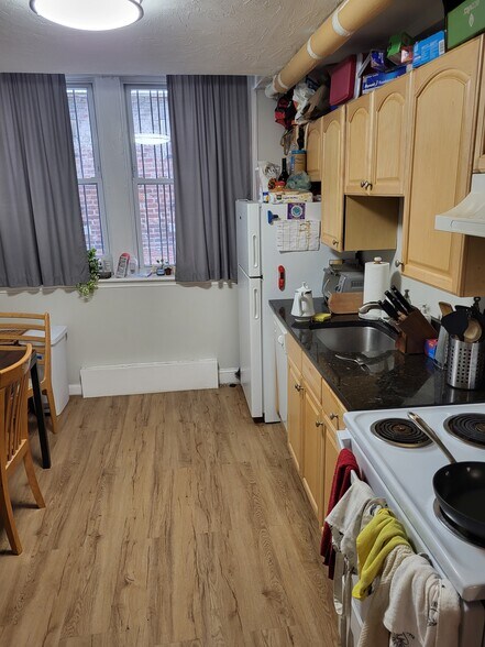 Building Photo - 53 Hemenway St