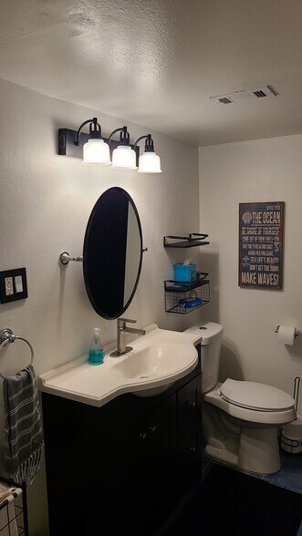 Bathroom - 205 S McMullen Booth Rd
