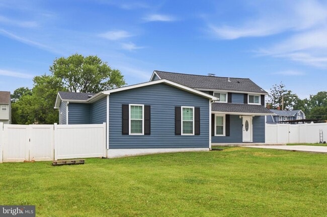 Building Photo - 3524 Meadowside Ave