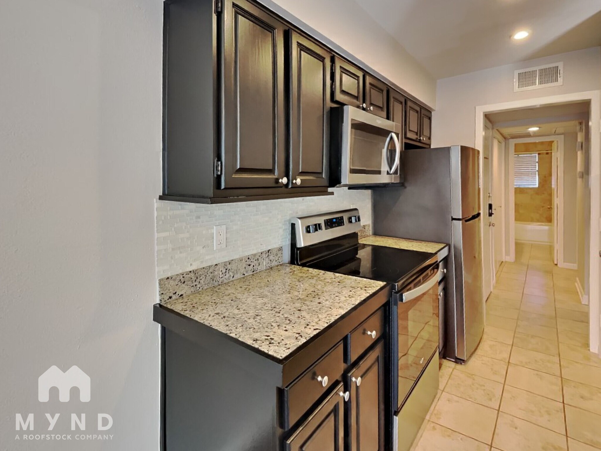 Building Photo - 7525 Holly Hill Dr