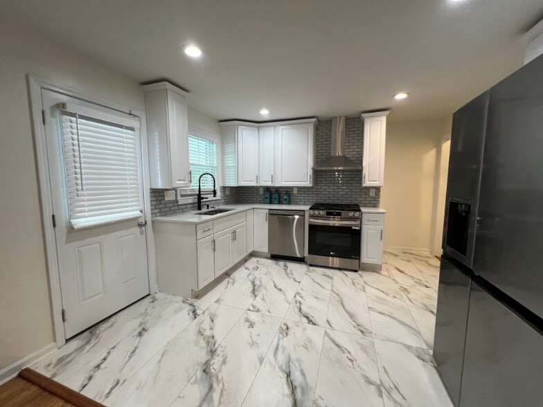 Building Photo - 2833 Oldknow Dr NW