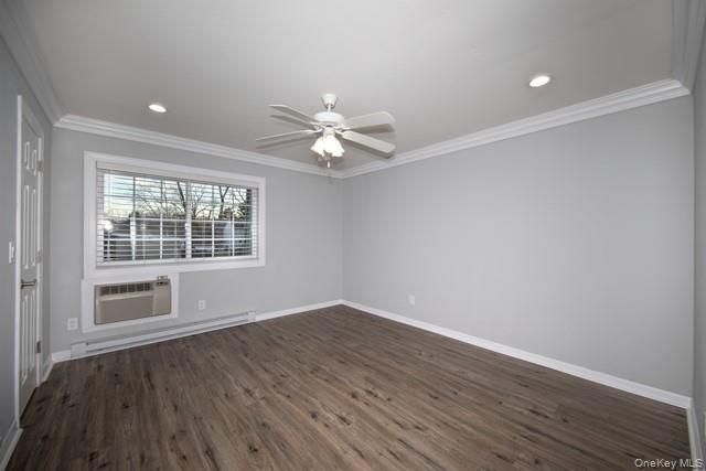 Building Photo - 1314 Smithtown Ave