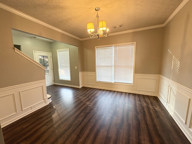 Building Photo - 406 Pepperbush Bend