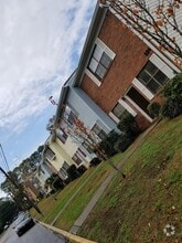 Building Photo - 824 W Carolina St
