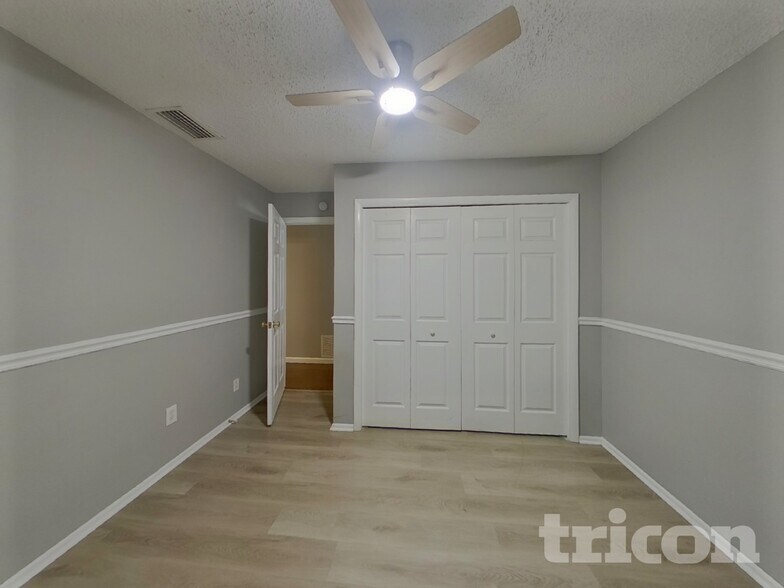 Building Photo - 2641 Gleneagles Dr