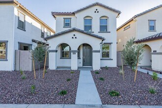 Building Photo - Three Bedrooms! Newer Neighborhood - conve...