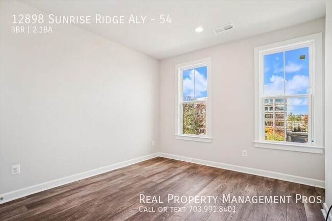 Building Photo - 12898 Sunrise Ridge Aly