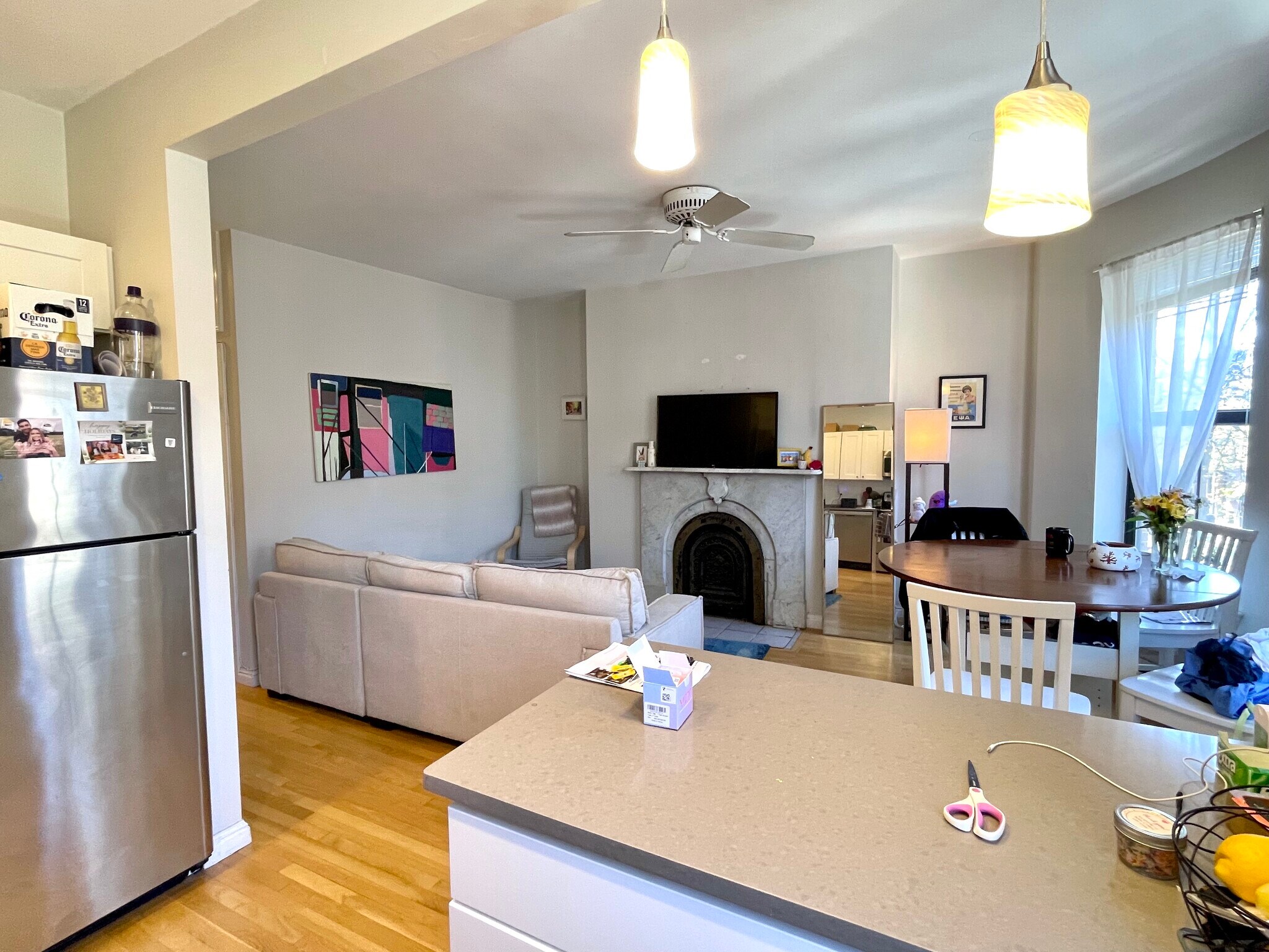 Building Photo - 33 Hanson St