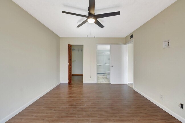 Building Photo - 616 Sea Pine Way