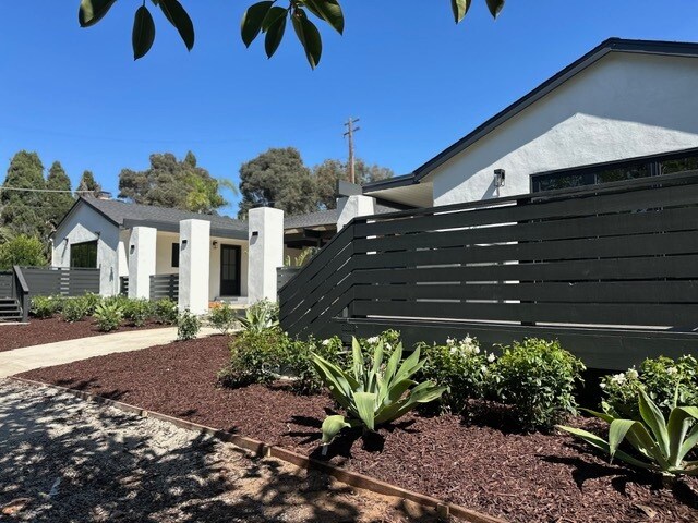 Building Photo - 1482 Avocado Rd