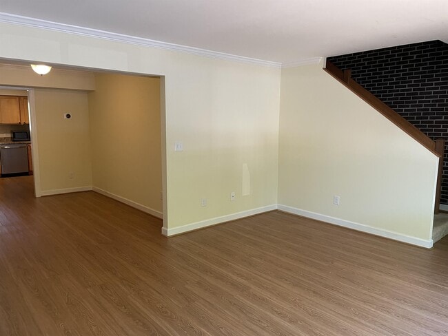 Building Photo - 152 Harvest Dr