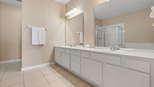 Building Photo - 5037 Shoreway Loop