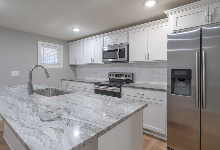 Building Photo - 610 4th St NW