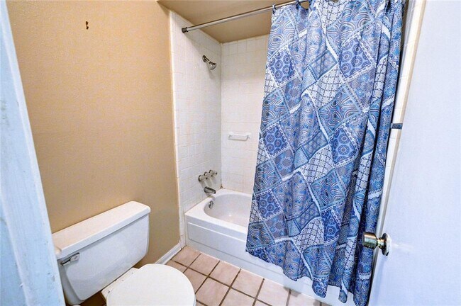 Building Photo - 2610 Princess Ln