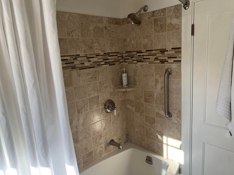 Building Photo - 2603 N 13th St