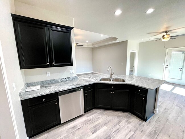 Building Photo - Beautiful 2024 Built 3 Bedroom 2 Bath Home...