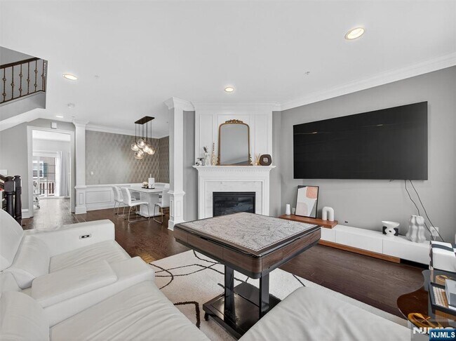 Building Photo - 4 Wesmont Drive