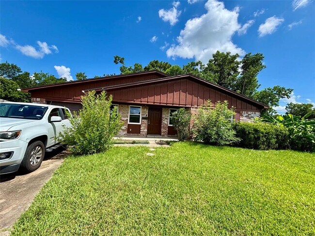 Primary Photo - 11802 Sorsby Way