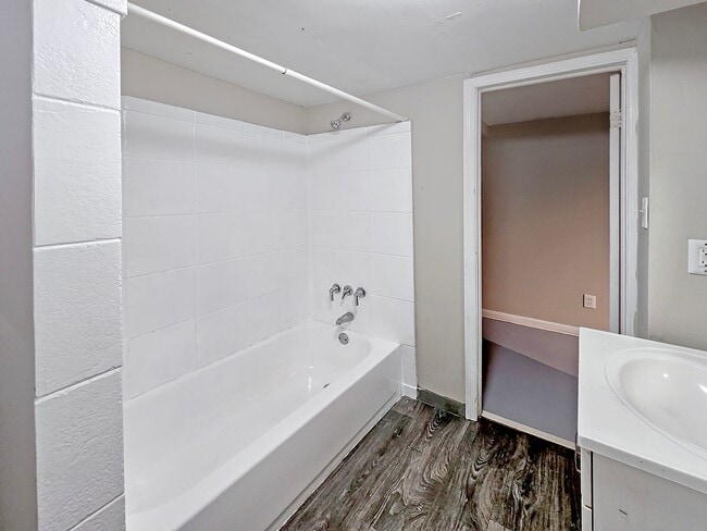 Building Photo - 4-Bedroom Ranch in the Heart of Atlanta – ...