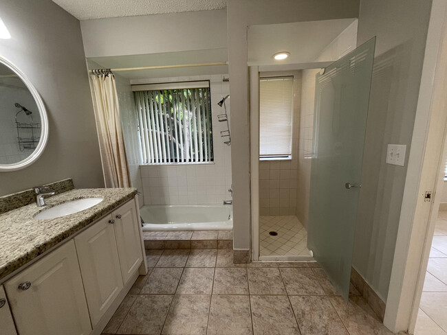 Building Photo - 9173 Tivoli Pl