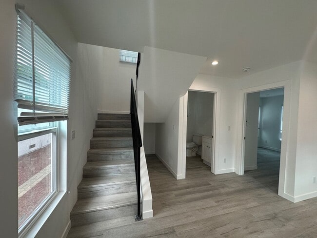 Building Photo - Brand New and Stunning  3+2 ADU on a pictu...