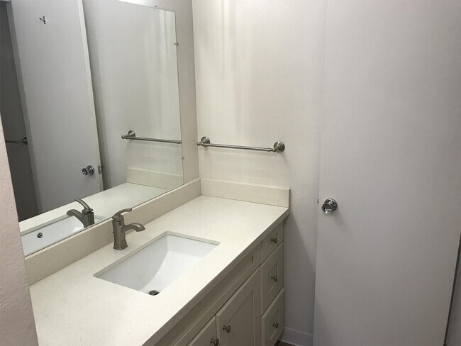Building Photo - 1550 Frontera Way