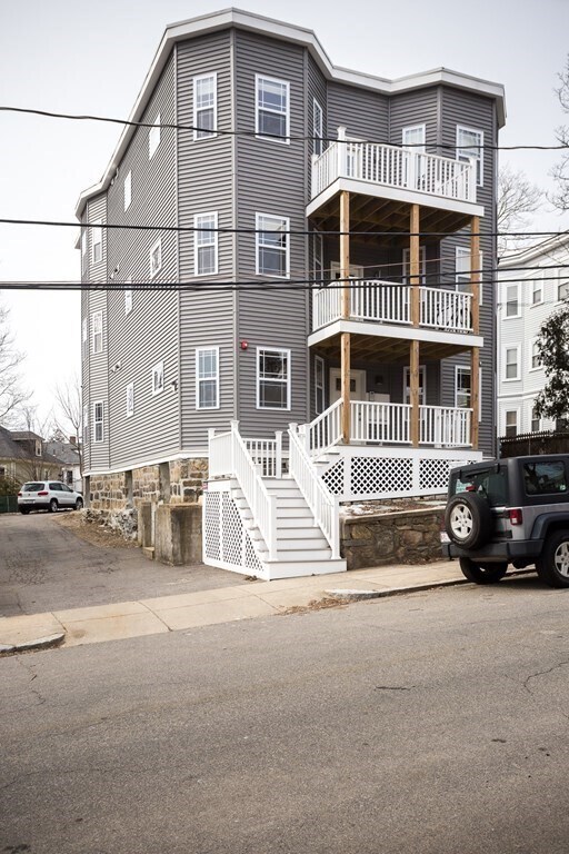 Building Photo - 35 Champney St