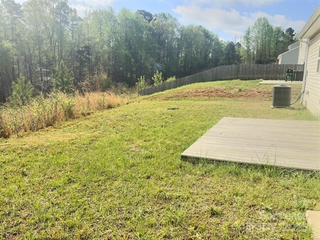 Building Photo - 2112 Lanza Dr