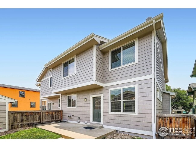 Building Photo - 300 Riverview Ct