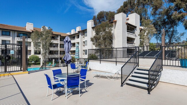 Building Photo - Lovely 1 bedroom Condo in Top-Rated Complex