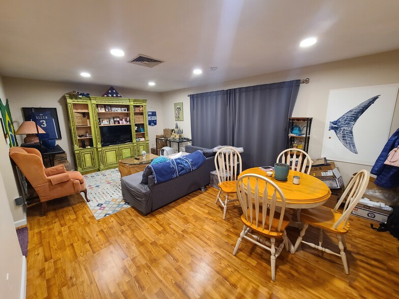 Tenants Furnishings - 13 Presidential Dr