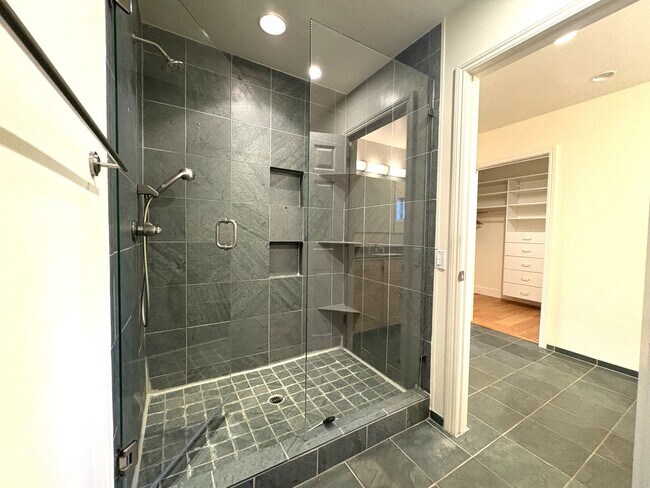 Building Photo - Beautifully Updated 5-Bedroom Home coming ...