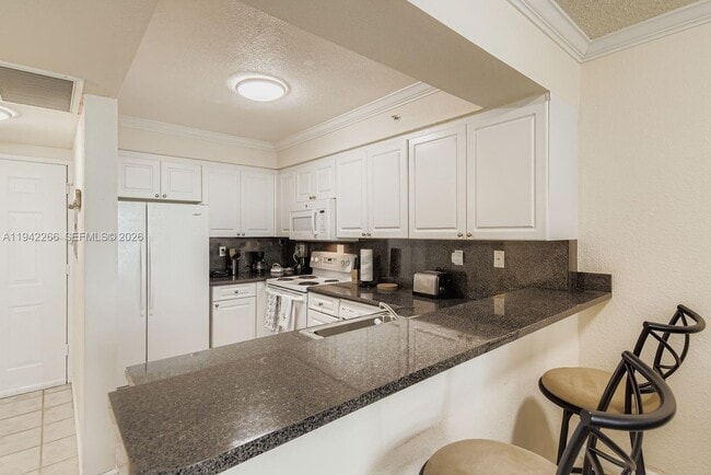 Building Photo - 2501 S Ocean Dr