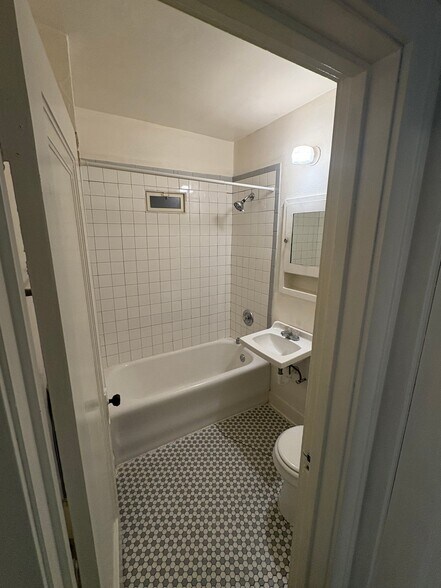 Building Photo - 3444 N 17th St